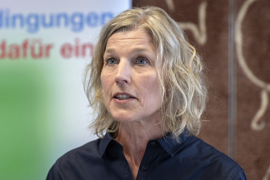 Dagmar Roesler, Praesidentin Dachverband Schweizer Lehrerinnen und Lehrer, LCH, aeussert sich an einer Medienkonferenz zu integrativer Schule, am Donnerstag, 13. August 2026, in Bern. (KEYSTONE/Peter  ...