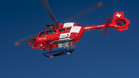 Rega-Helikopter beim