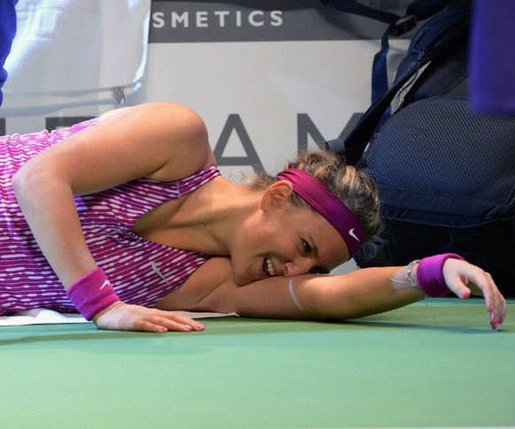 Die weissrussische Tennisspielerin Victoria Azarenka musste das&nbsp;Halbfinale von Brisbane 2012&nbsp;absagen. Sie hatte sich wegen einer Pediküre den grossen Zeh am rechten Fuss entzündet.