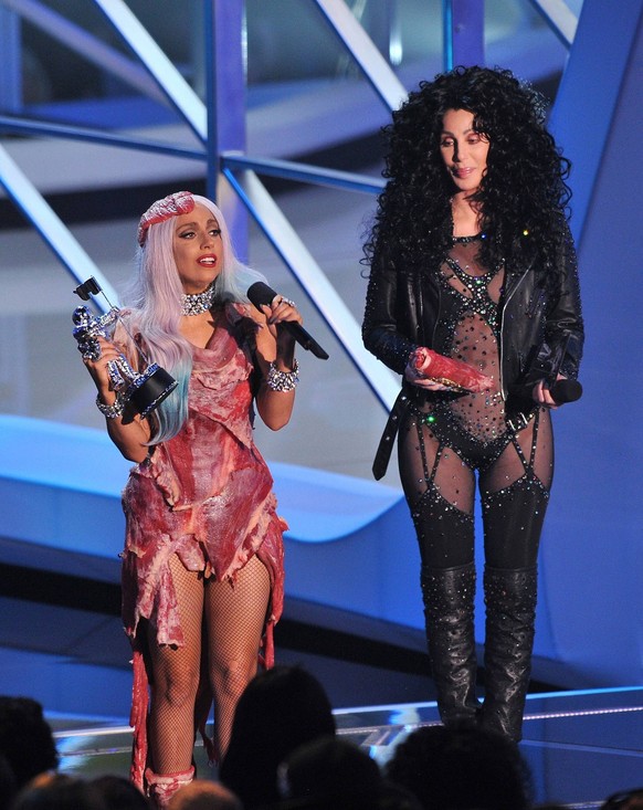 LAX00913101. Nueva reina del Pop. La cantante estadounidense Lady Gaga ganó ocho MTV Video Music Awards, incluyendo siete por su canción Bad Romance , mientras que Justin Bieber logró el galardón como ...