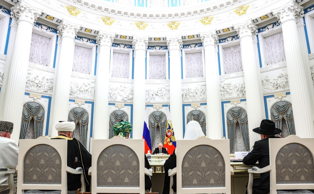 Putin im im Katharinensaal des Kreml.