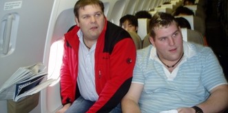 04.01.2010: Stucki Christian fliegt nach Japan, um sich mit Sumoringern zu messen – dabei entsteht dieses witzige Bild