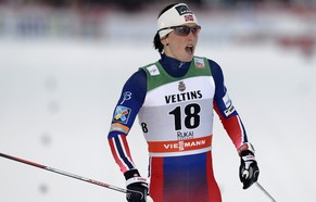 Marit Björgen ist der Konkurrenz enteilt.