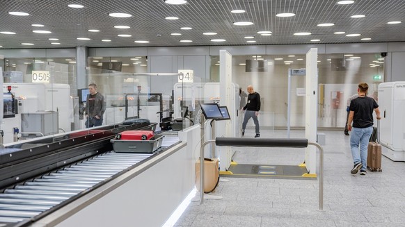 Neue scanner flughafen zürich, bis zu 2 liter flüssigkeiten im Handgepäck