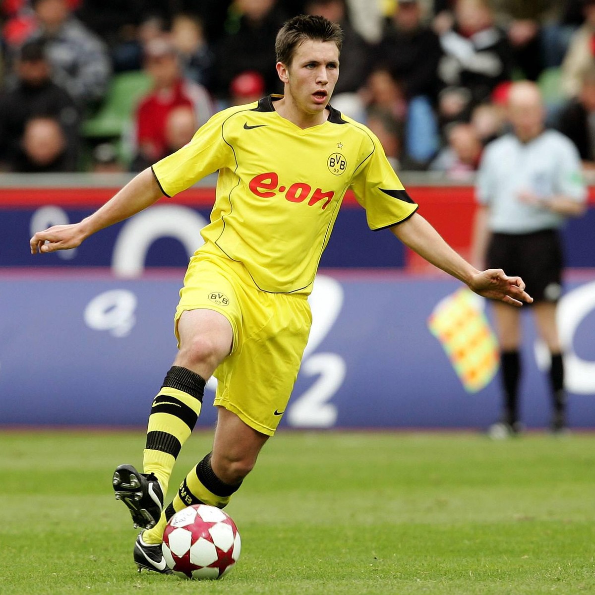 Bildnummer: 01496623 Datum: 09.04.2005 Copyright: imago/Ulmer
Marc Andre Kruska (BVB) am Ball; Mark, Vdig, quer, Freisteller Saison 2004/2005, Borussia Dortmund Leverkusen Fußball 1. BL Herren Mannsch ...