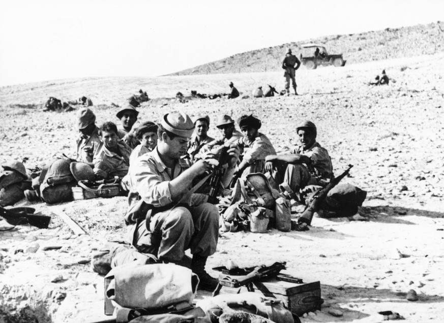 Israelische Soldaten im Sechstagekrieg vom vom 5. bis zum 10. Juni 1967. Der Sechstagekrieg zwischen Israel und den arabischen Staaten Aegypten, Jordanien und Syrien dauerte vom 5. bis zum 10. Juni 19 ...