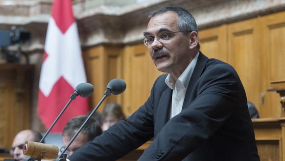 Jean-Francois Steiert (SP/FR) aeussert sich zur Aufsicht ueber die soziale Krankenversicherung am Dienstag, 9. September 2014 im Nationalrat in Bern. (KEYSTONE/Lukas Lehmann)