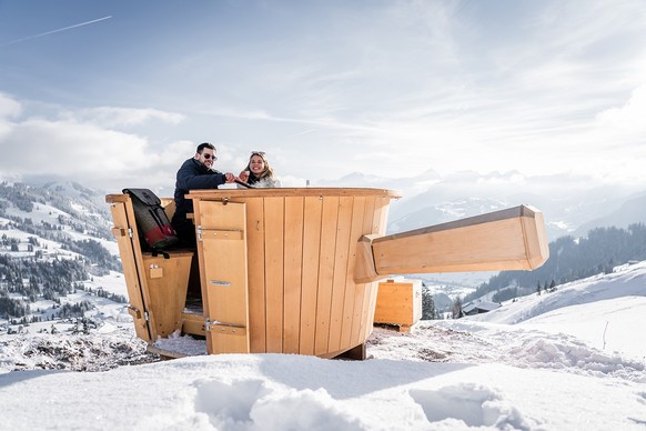 Rauszeit Romantische Erlebnisse in der Schweiz Gstaad Fondue-Rucksack