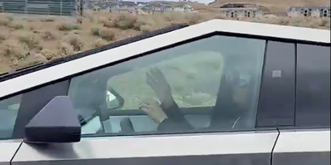 Zahlreiche Tesla-Fahrer mit Apple-Brille am Steuer – US-Verkehrsminister warnt