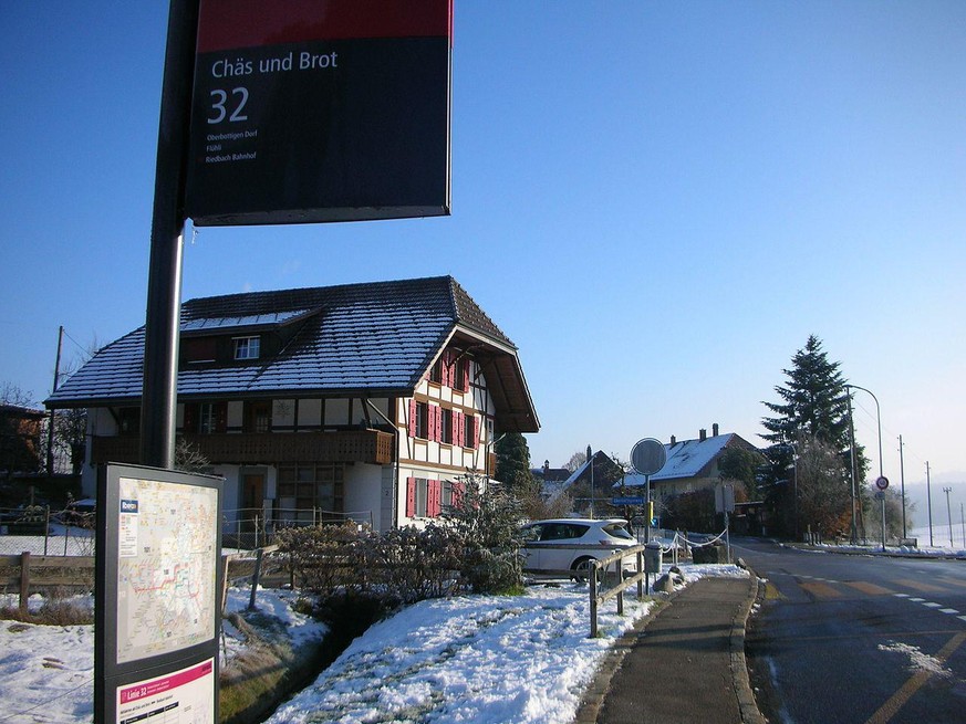 Bushaltestelle Chäs und Brot in Oberbottigen, Bern