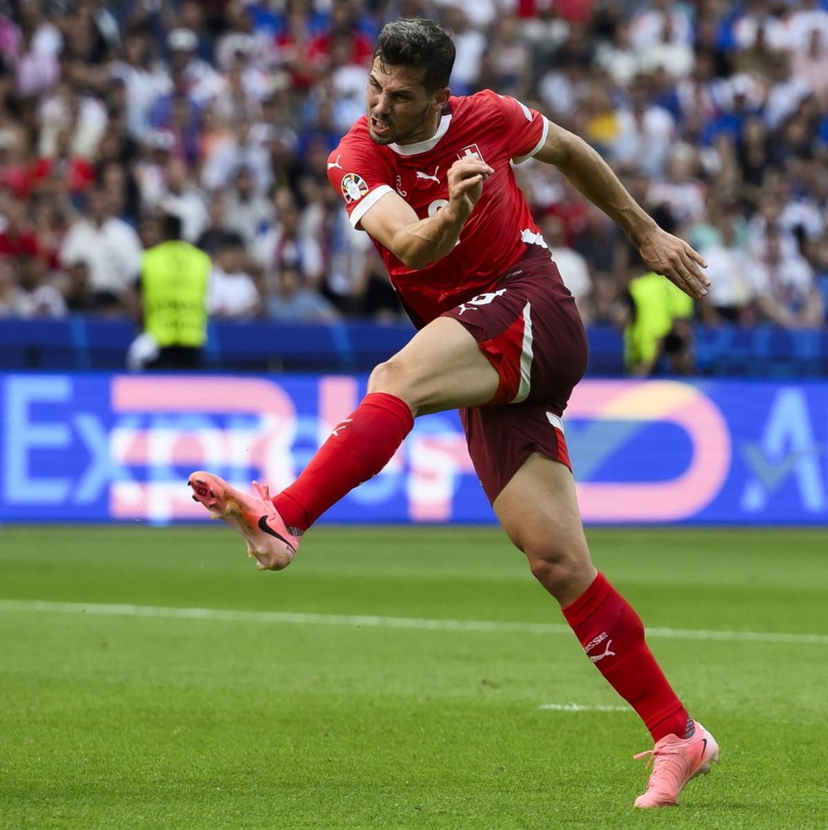 Switzerland v Italy - UEFA EURO, EM, Europameisterschaft,Fussball 2024 Remo Freuler of Switzerland scores a goal during the UEFA EURO 2024 round of 16 football match between Switzerland and Italy. Ber ...