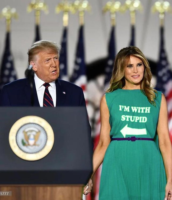 Melania Trump trug ein grünes Kleid – und dann kam das Internet 😂
Hatte grad 2 Min. Zeit. Drum hab ich c-bras Wunsch erfüllt. Et voila: