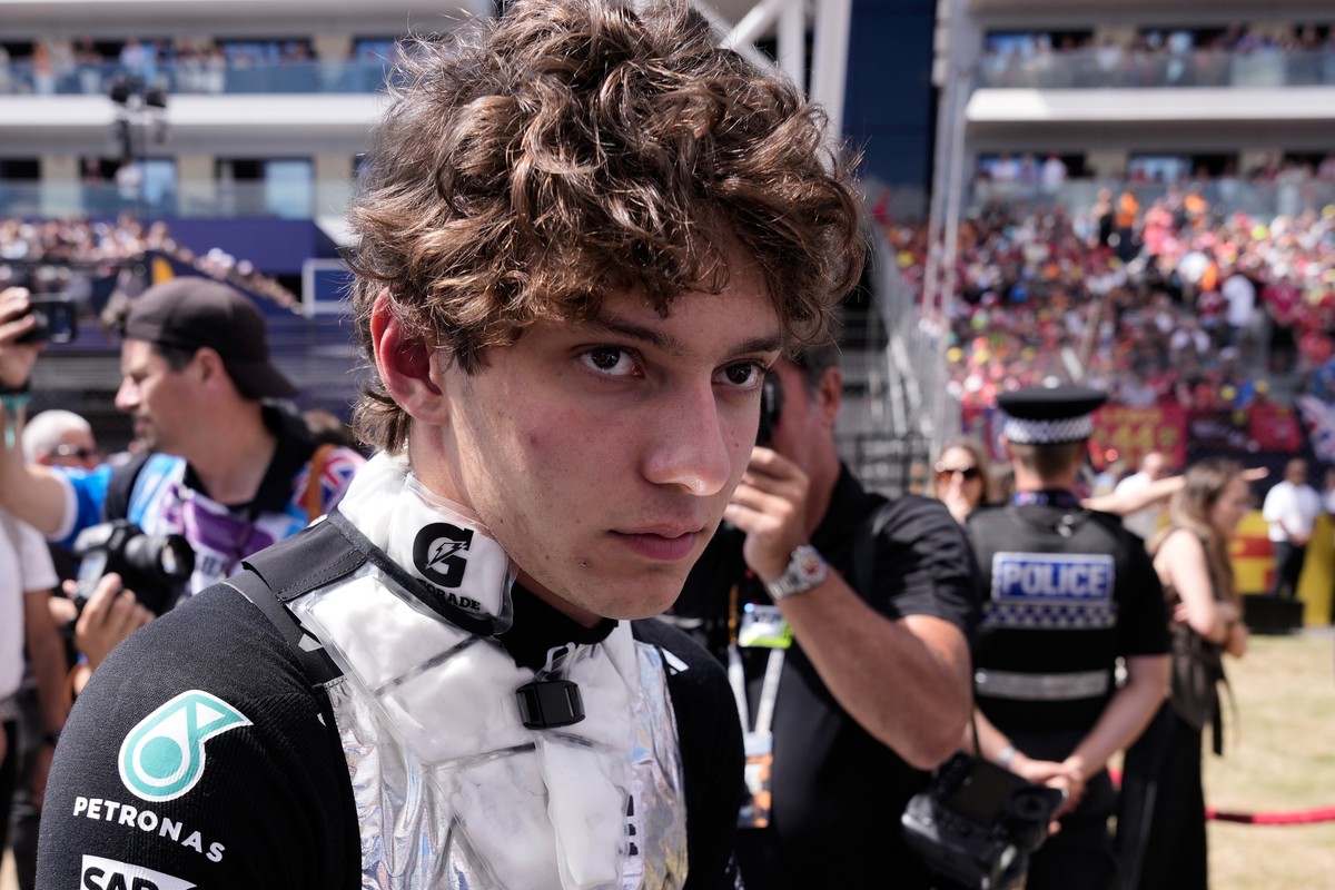 Mercedes driver Andrea Kimi Antonelli of Italy prepares for the British F1 Grand Prix, in Silverstone, England, Sunday, July 5, 2026. (AP Photo/Darko Bandic)
Andrea Kimi Antonelli