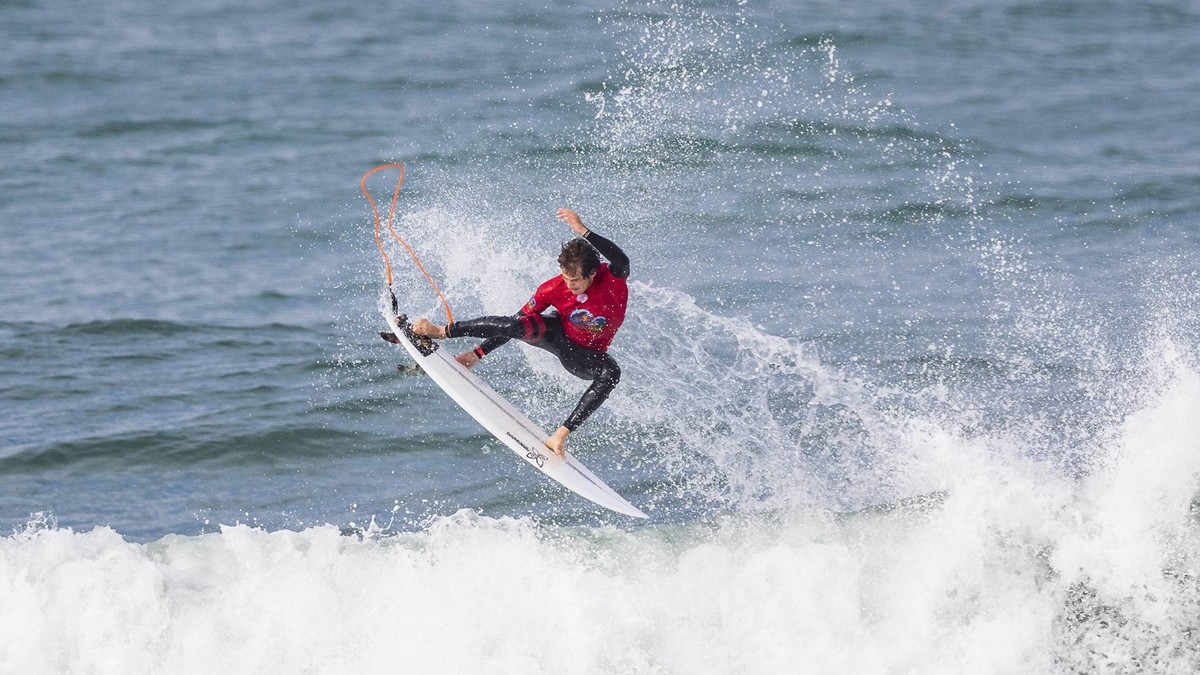 October 8, 2018 - Hossegor, Landes, France - KALANI DAVID (HAW) surfing in Qualifying Round 2 Heat 1 of the WSL Redbull Airborne event in Hossegor, France. Surfing 2018: Redbull Airborne France - ZUMA ...