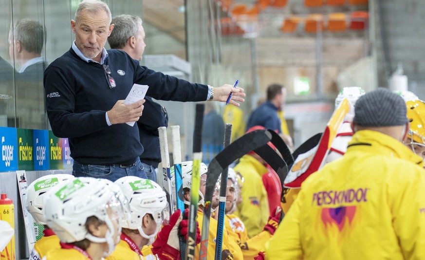 Tigers Head Coach Richard Franzen waehrend einem Vorbereitungsspiel der National League zwischen den SCL Tigers und den Rapperswil-Jona Lakers, am Samstag 26. September 2020, im Ilfisstadion in Langna ...