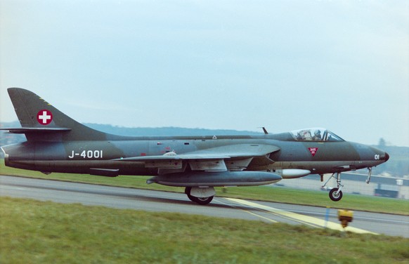 Letzter Start einer Hawker Hunter der Schweizer Luftwaffe am 16. Dezember 1994 in Dübendorf.