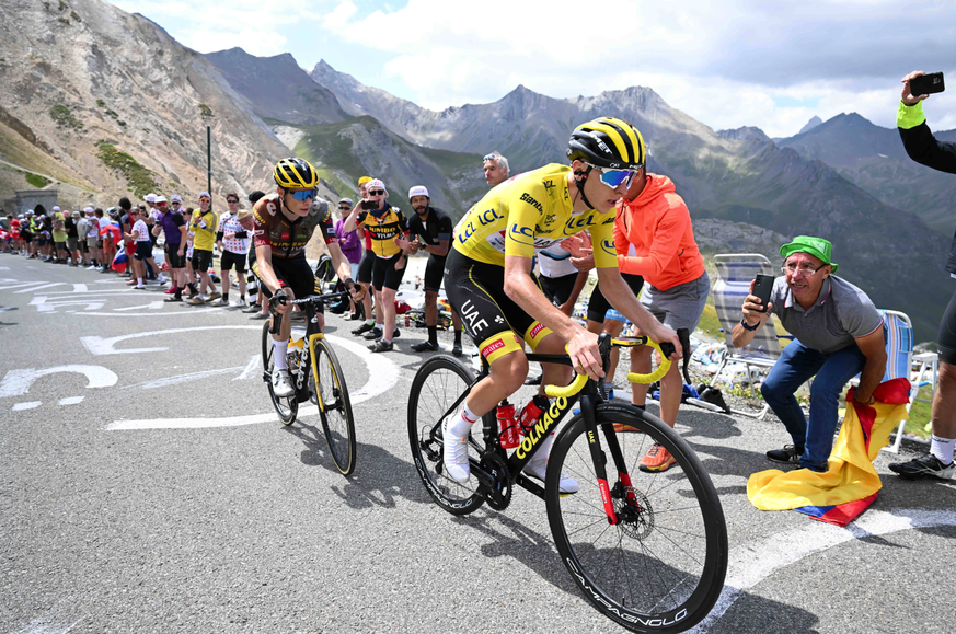 Jonas Vingegaard und Tadej Pogacar (r.) Tour de France
