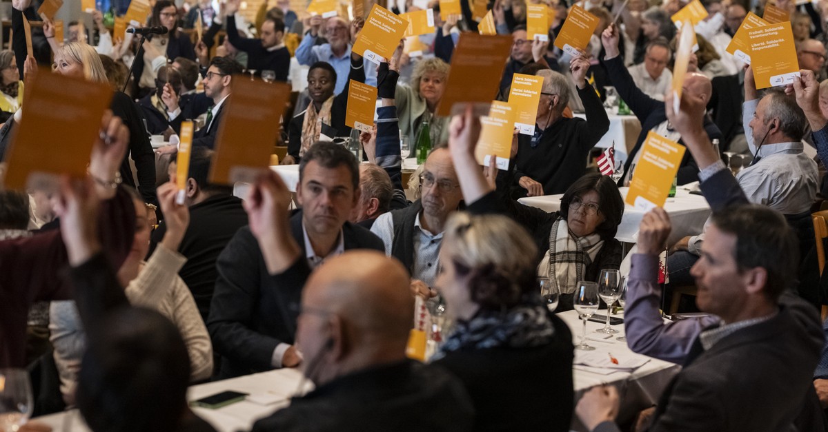 Mitte-spricht-sich-klar-gegen-Senkung-der-SRG-Geb-hrengelder-aus