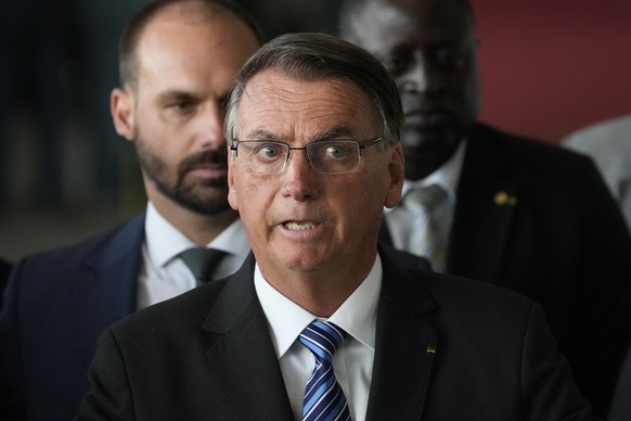 Jair Bolsonaro resigns.