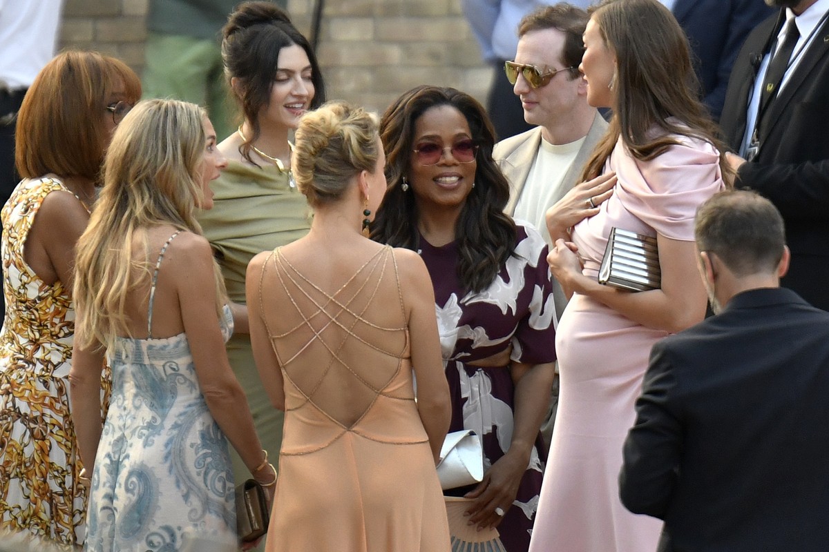 Oprah Winfrey, center right, arrives in Venice, Italy, Thursday, June 26, 2025, ahead of Jeff Bezos' wedding. (AP Photo/Luigi Costantini)
Oprah Winfrey