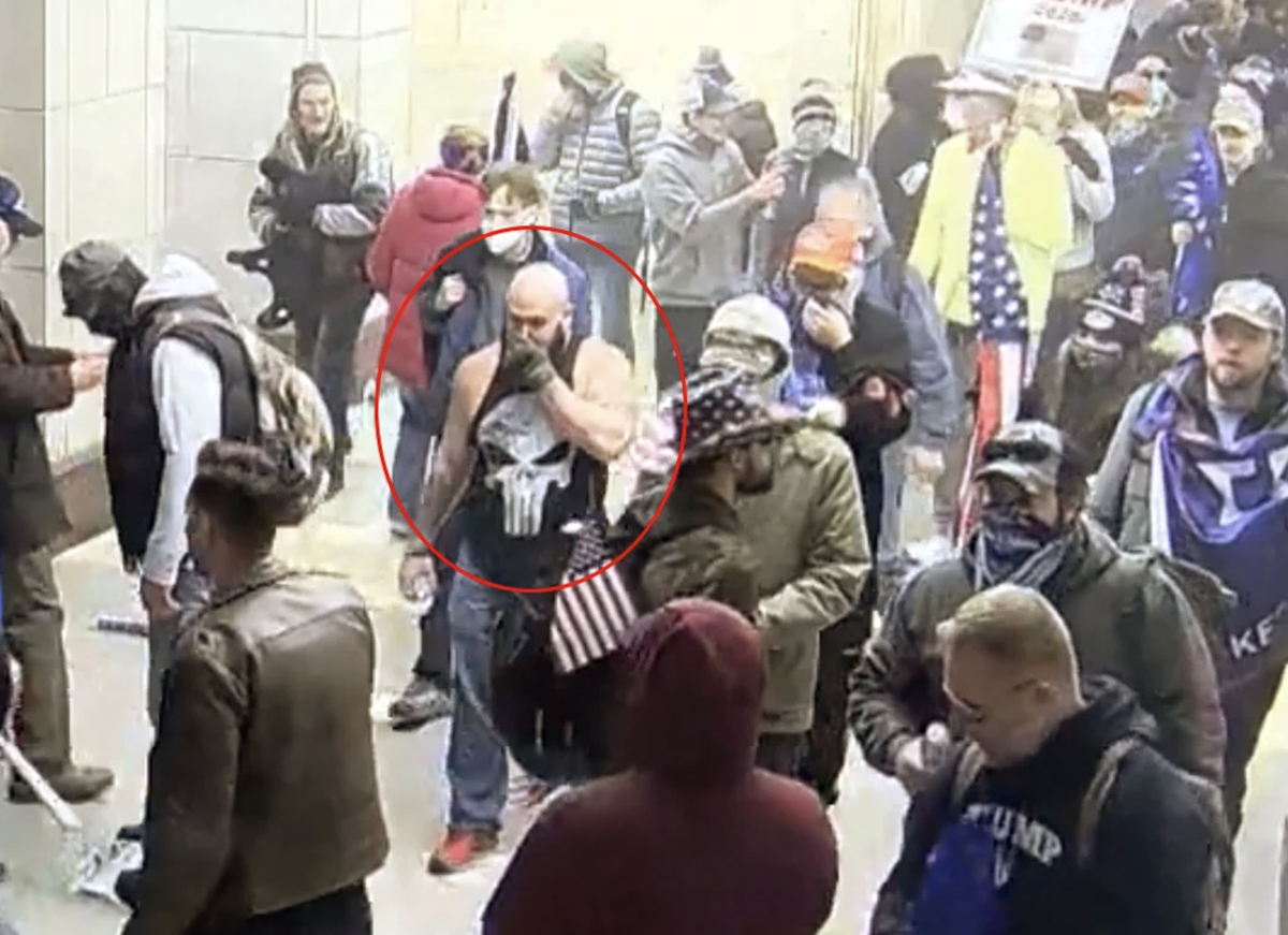 Joshua Pruitt est l'un des hommes qui a participé à l'assaut du Capitole le 6 janvier 2021. Il a été condamné à quatre ans et sept mois de prison lundi.