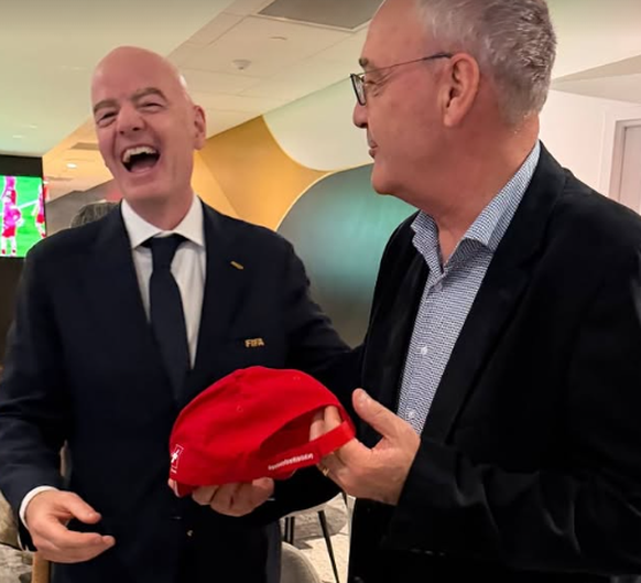 Parmelin Infantino Mütze