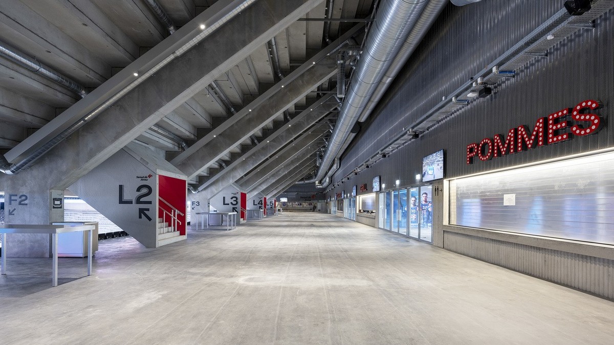 Der Zugangsbereich der Zuschauer in der Swiss Life Arena, dem Stadion der ZSC Lions, fotografiert am Freitag, 14. Oktober 2022 in Zuerich. (KEYSTONE/Christian Beutler)