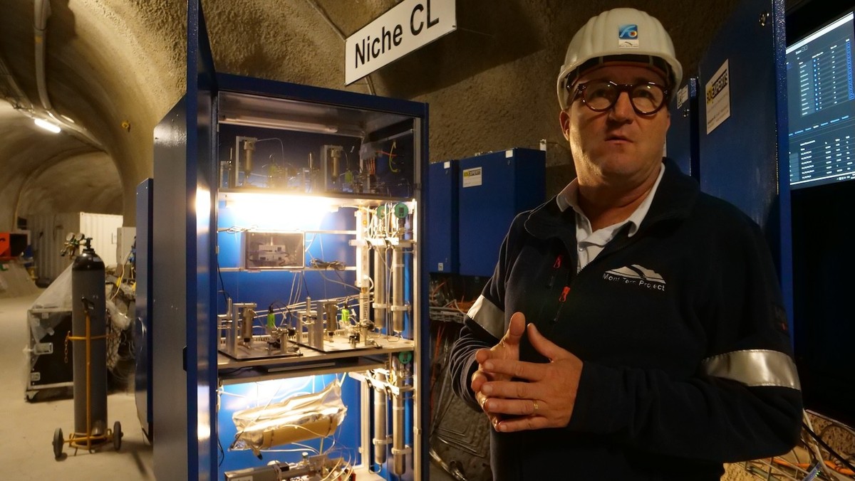 Reportage au laboratoire du Mont-Terri, au-dessus de Saint-Ursanne, dans le Jura.