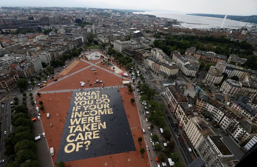 Das Plakat der Initianten auf der Genfer Plaine de Plainpalais schaffte es ins Guinness-Buch der Rekorde.