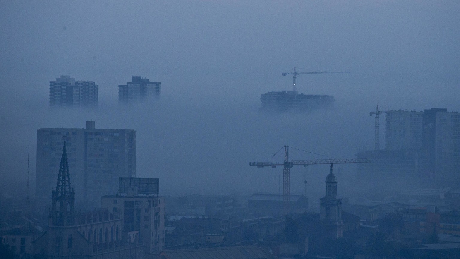 Chile versinkt im Barbecue-Nebel.