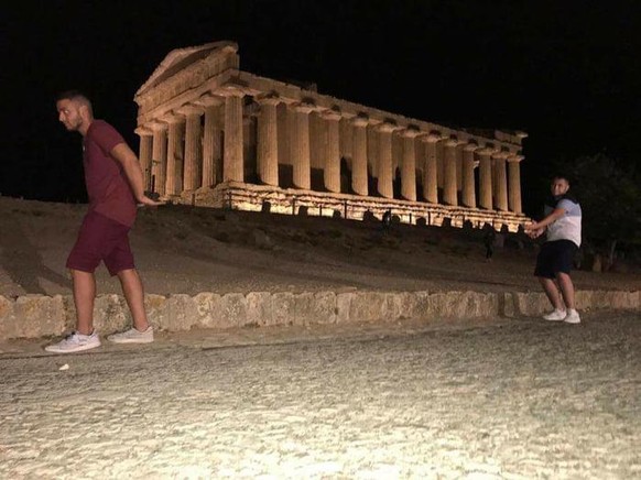 Du bist auch eingeladen, hopp! PICDUMP!
Niemand:



Britische Archäologen: