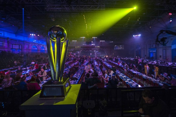 Seit 1994 werden Darts-Weltmeisterschaften vom Verband PDC ausgetragen. Der Rekord-Champion wird noch für lange Zeit der gleiche bleiben.