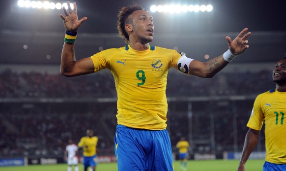 epa04565752 
Pierre Aubameyang of Gabon celebrates a goal during the 2015 Africa Cup of Nations soccer match Burkina Faso vs Gabon at Bata Stadium in Bata, Equatorial Guinea, 17 January 2015. EPA/GSYD ...