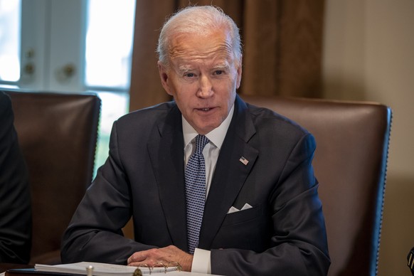 epa09899634 US President Joe Biden speaks to Joint Chiefs of Staff and Combatant Commanders as they meet in the Cabinet Room at the White House in Washington, DC, USA, 20 April 2022. EPA/TASOS KATOPOD ...