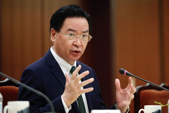 epa10321734 Taiwan Foreign Minister Joseph Wu speaks during a press briefing for foreign journalists in Taipei, Taiwan, 23 November 2022. Wu answers different issues regarding cross strait relations b ...