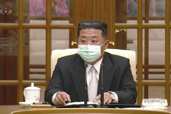 Jetzt auch mit Maske: Staatsführer Kim Jong Un.