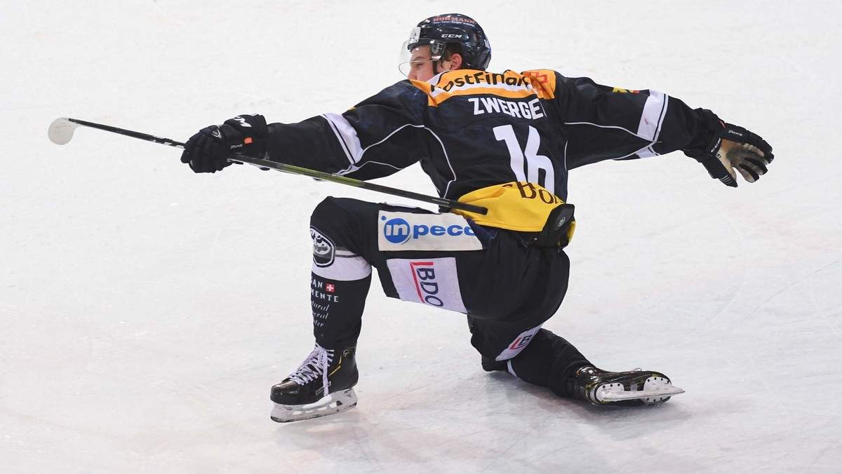 Ambri's player Dominic Zwerger celebrates the 2-1 goal, during the regular season game of the National League between HC Ambri-Piotta and HC Lausanne, at the ice stadium Valascia in Ambri, on Sat ...