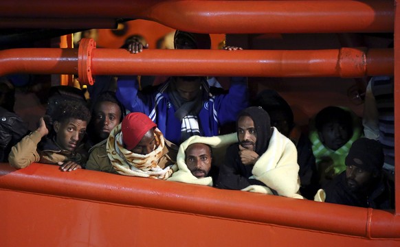 Die Zahl der Flüchtlinge, die die italienische Küstenwache in den letzten Wochen und Monaten retten musste, hat dramatisch zugenommen.