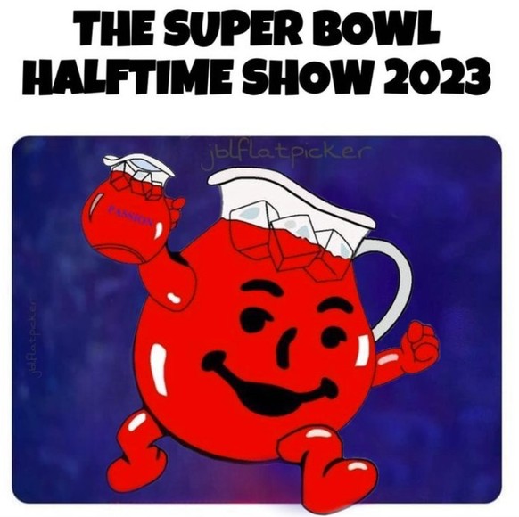 The best Super Bowl memes about Rihanna's halftime show