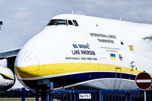 epaselect epa13153503 A Ukrainian 'Antonov' cargo plane at the Airport Leipzig-Halle, in Schkeuditz, Germany, 06 August 2026. German police issued an alert at the airport after a drone loade ...