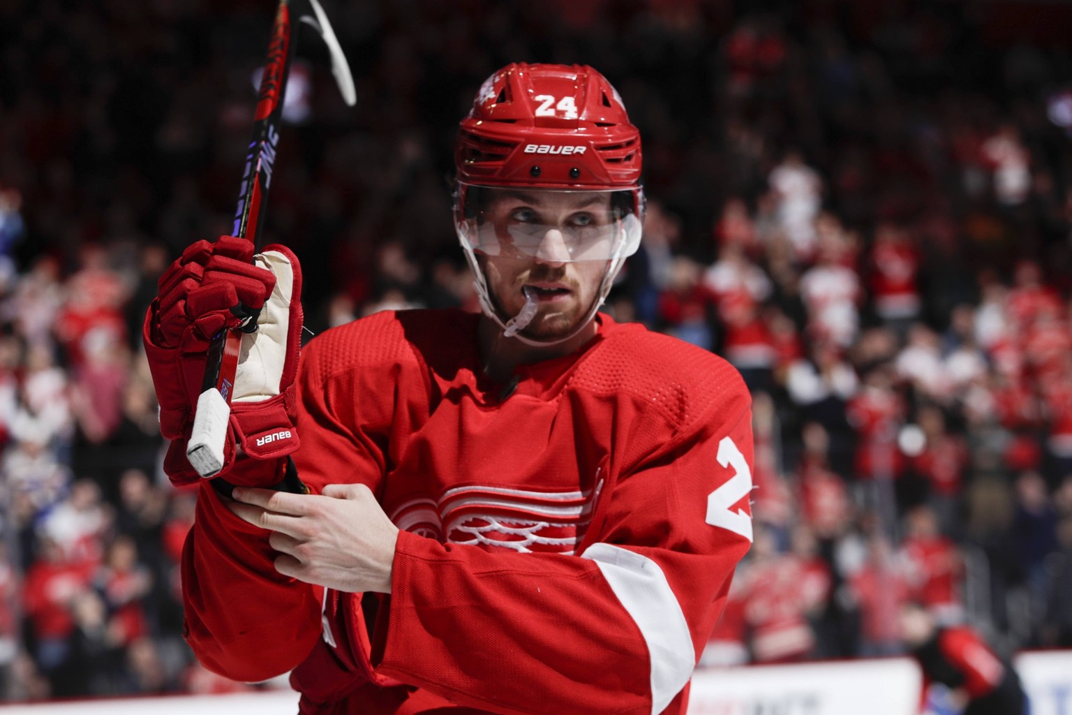 NHL, Eishockey Herren, USA St. Louis Blues at Detroit Red Wings Mar 23, 2023 Detroit, Michigan, USA Detroit Red Wings center Pius Suter 24 adjusts his glove during the second period against the St. Lo ...