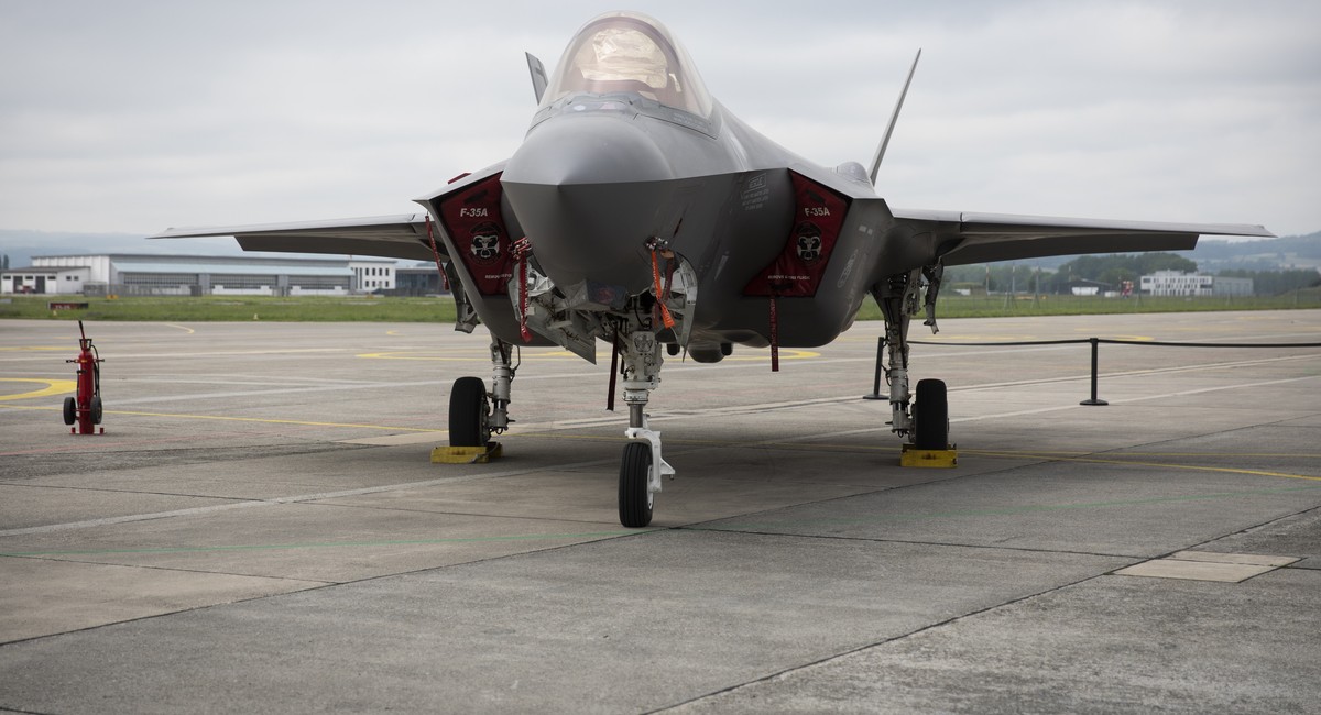 ARCHIVBILD ZUR BEREINIGUNG DER VERTRAEGE FUER DEN F-35 MIT DER US-REGIERUNG --- A Lockheed Martin F-35A fighter jet is pictured prior to a takeoff during a test and evaluation day at the Swiss Army ai ...