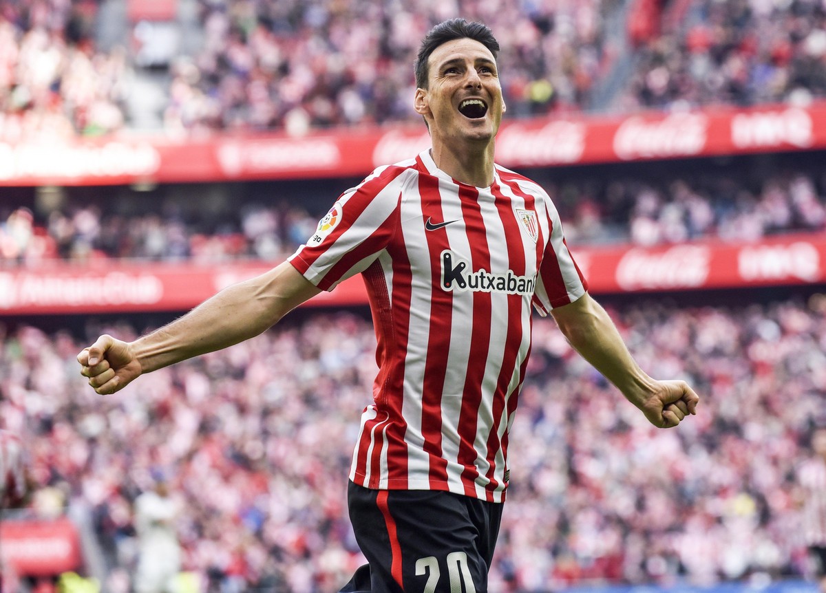 epa08434340 (FILE) - Athletic Bilbao's Aritz Aduriz celebrates after scoring a goal during the Spanish La Liga soccer match between Athletic Bilbao and Real Madrid at San Mames stadium in Bilbao, ...