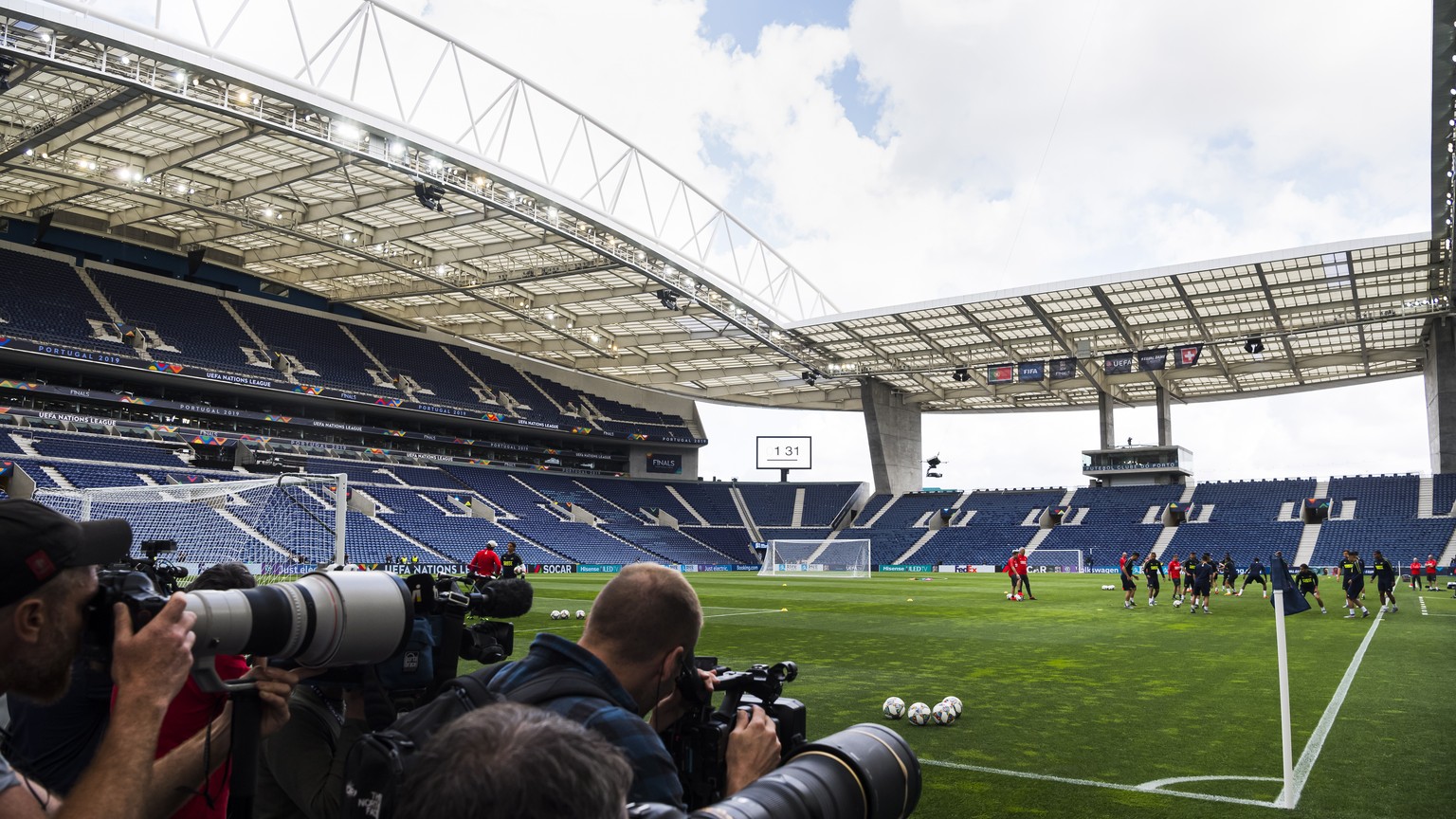 epa07625493 Switzerland’s soccer players attend a training session at the Dragao stadium in Porto, Portugal, 04 June 2019. Switzerland will face Portugal in their UEFA Nations League semi-final soccer ...