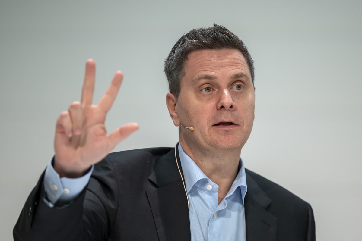 Thomas Schinecker, CEO Roche Group, speaks during the 2024 full-year results media conference of pharmaceutical company Roche in Basel, Switzerland, on Thursday, January 30, 2025. (KEYSTONE/Georgios K ...