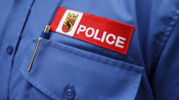 In einem Wohnhaus in Lengnau ist am Mittwoch die Leiche eines Mannes gefunden worden. Die Polizei geht von einem Verbrechen aus.
