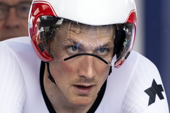 Stefan Kueng of Switzerland starts the men's cycling individual time trial at the 2024 Paris Summer Olympics in Paris, France, Saturday, July 27, 2024. (KEYSTONE/Anthony Anex)