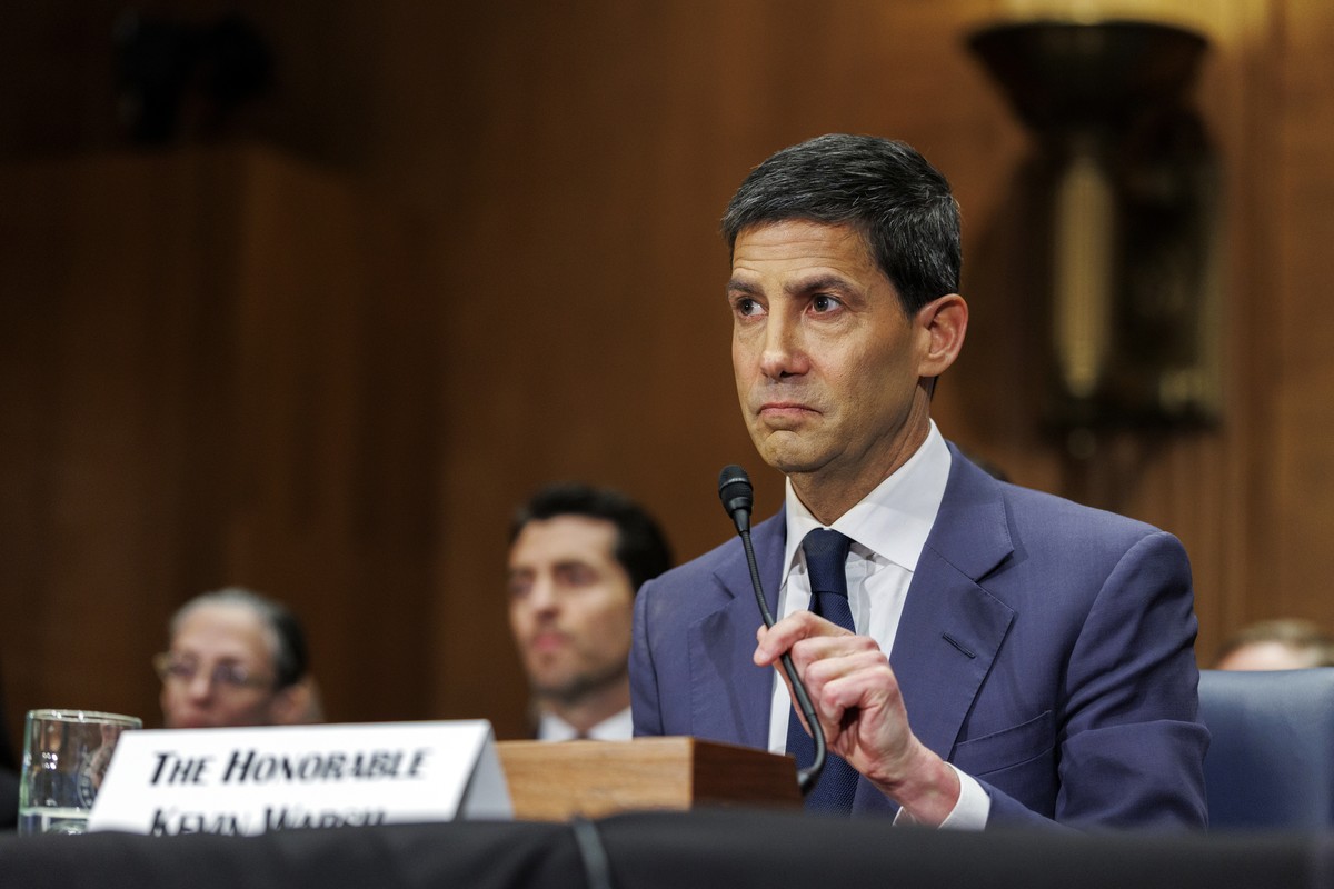 epaselect epa12905052 Kevin Warsh testifies during a Senate Banking Committee confirmation hearing at the US Capitol in Washington, DC, USA, 21 April 2026. Warsh is President Donald Trumps nominee to ...