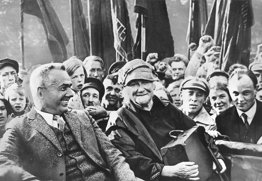 (Eingeschränkte Rechte für bestimmte redaktionelle Kunden in Deutschland. Limited rights for specific editorial clients in Germany.) Clara Zetkin*05.07.1857-20.06.1933+ Politikerin, SPD / KPD, D- sitz ...