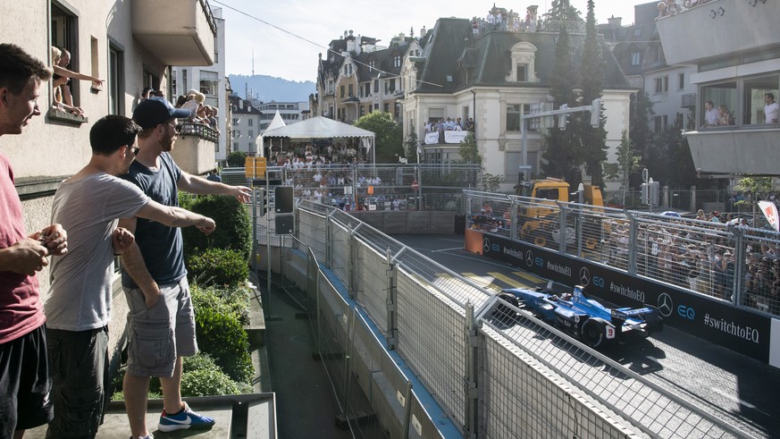 THEMENBILD ZUM ENTSCHEID STADTRAT ZUERICH, KEIN FORME E-RENNEN 2019 ZU ERLAUBEN --- Swiss driver Sebastien Buemi of the Renault e.dams team competes during the Zurich E-Prix, the tenth stage of the AB ...